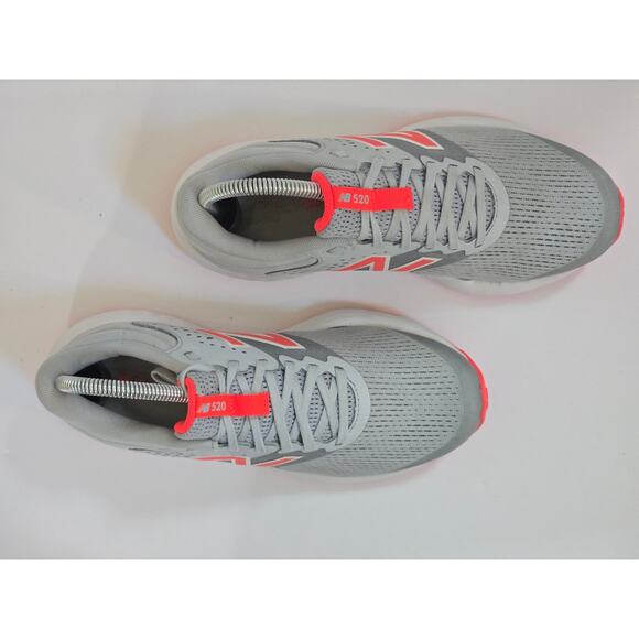 New Balance 520 V7  2021 Gray Running Shoes Sneakers Womens Sz. 8 D - Picture 5 of 8